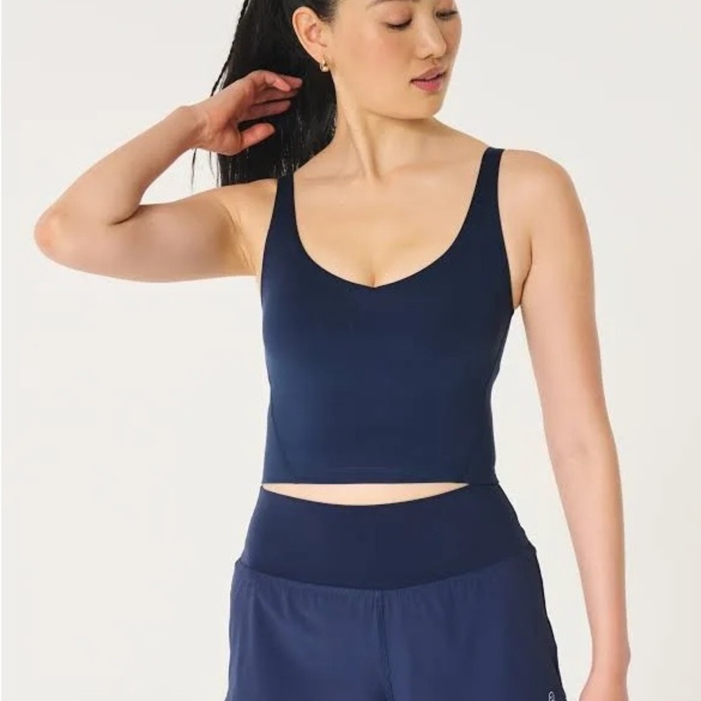 Hollister Women's Navy Blue Sports Bra Tank Top🤍